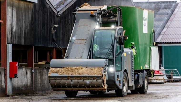 A KEENAN Self-Propelled VA on farm